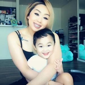 Meet your Posher, Christine